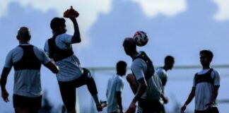 Tavarez Sebut Persib Saat Ditahan Imbang Arema FC, Tavarez Ingin Pemainnya Maksimalkan Semua Peluang